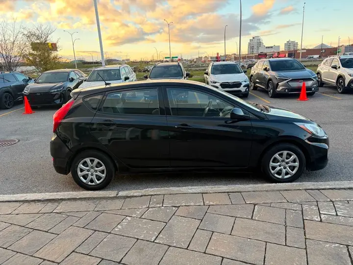Hyundai Accent 2014 photo 4