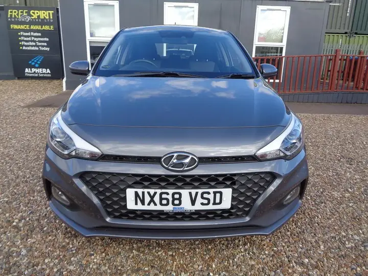 Hyundai I20 2018 photo 2