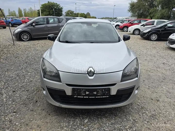 Renault Megane 2014 photo 2