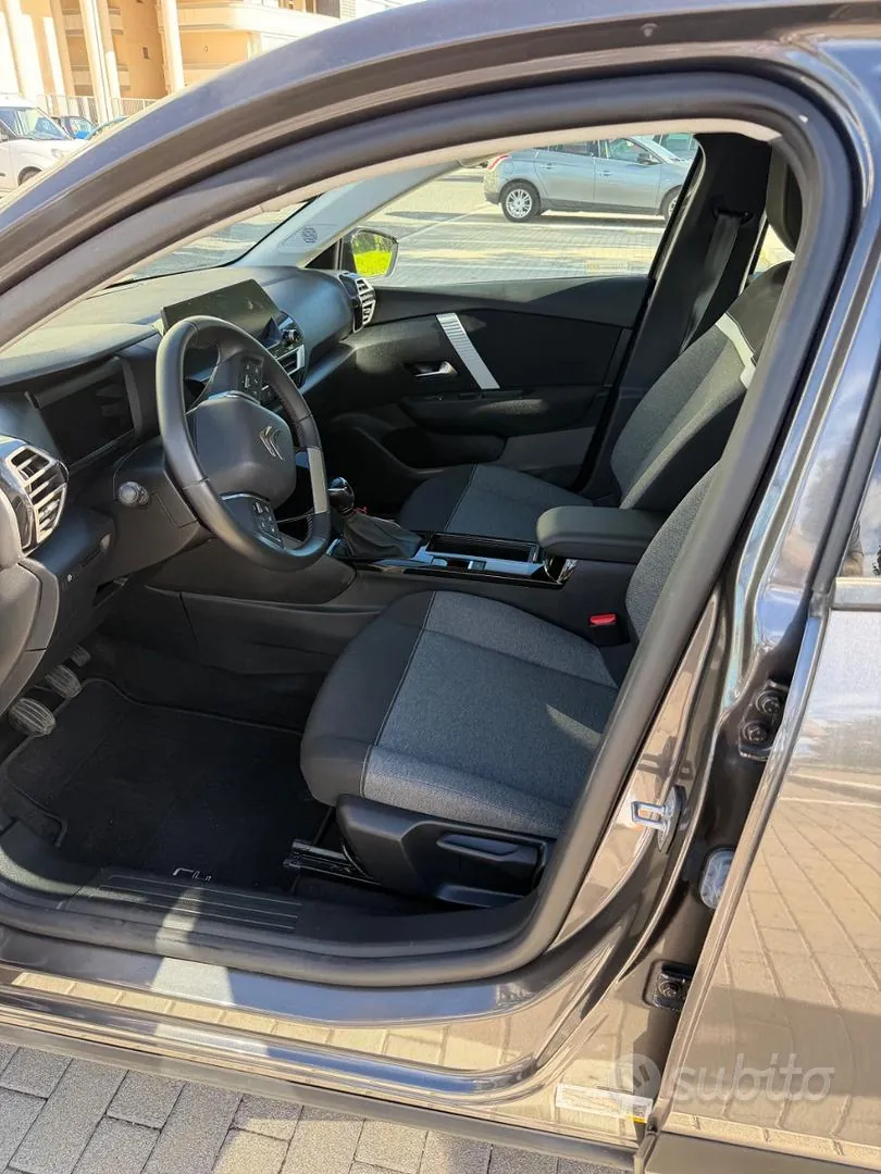 Citroen C4 2025 photo 5