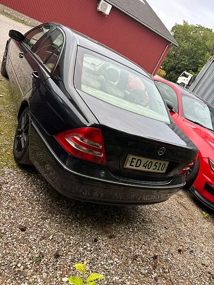 Mercedes-Benz C240