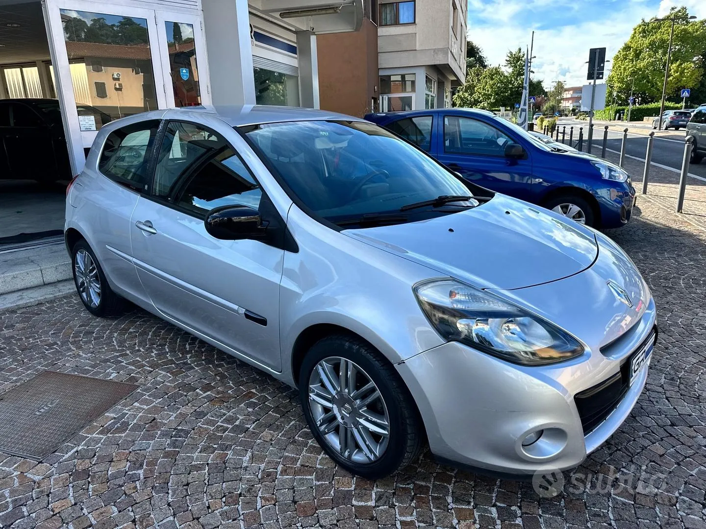 Renault Clio 2011 photo 3
