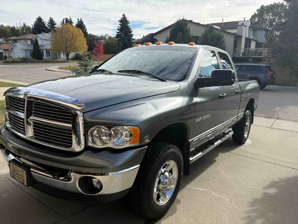Dodge Ram 3500 2005 photo 2