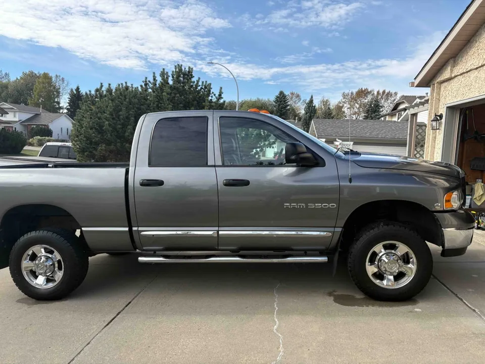 Dodge Ram 3500 2005 photo 3