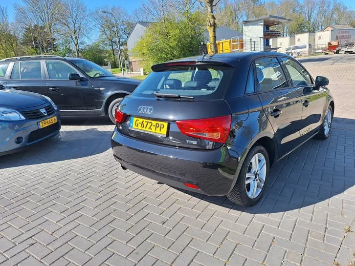 Audi A1 2012 photo 3