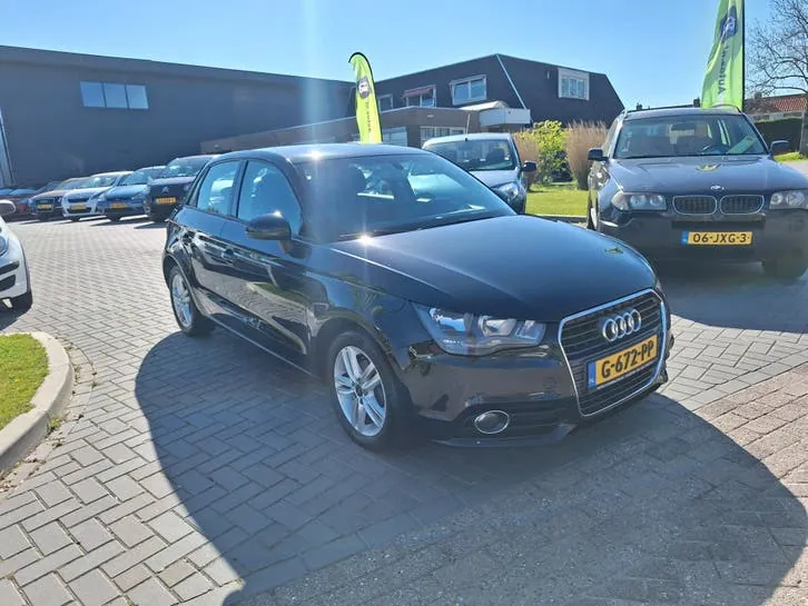 Audi A1 2012 photo 2