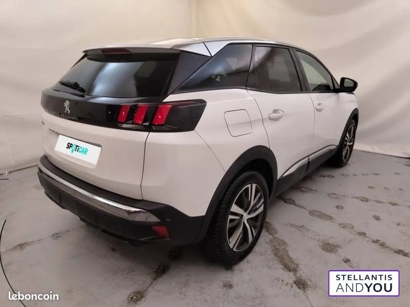 Peugeot 3008 2023 photo 3