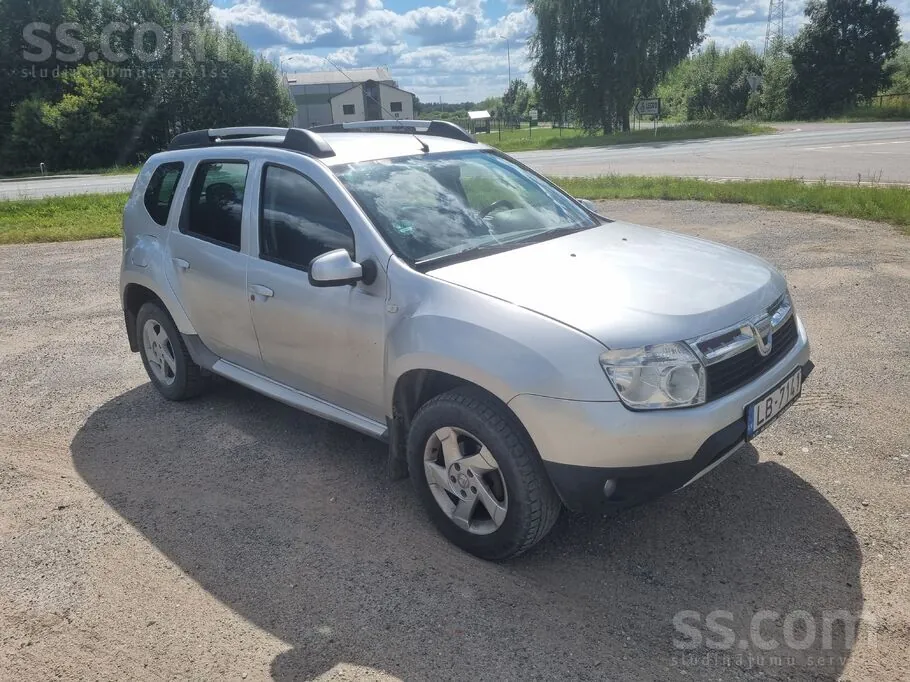 Dacia Duster 2012 photo 4
