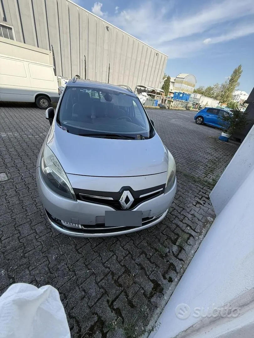 Renault Scenic 2013 photo 4