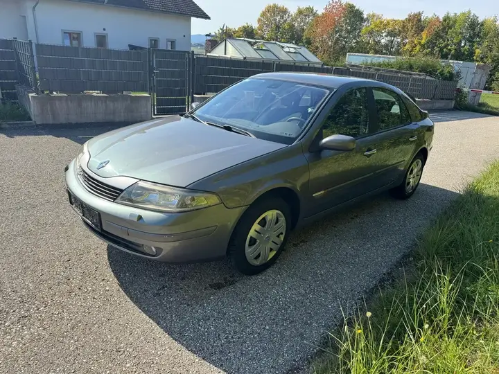 Renault Laguna 2004 photo 2