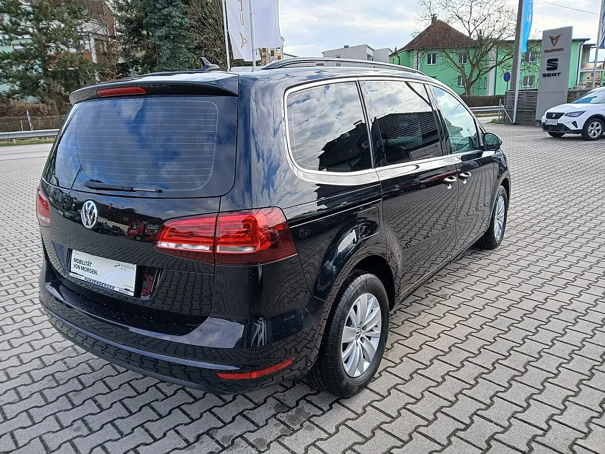 Volkswagen Sharan 2017 photo 2