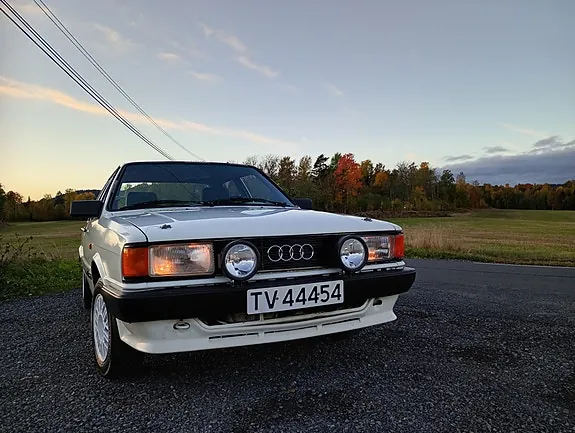 Audi 80 1984 photo 4