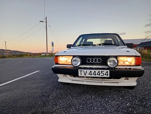 Audi 80 1984 photo 5