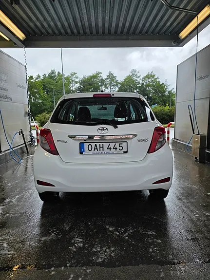 Toyota Yaris 2013 photo 4