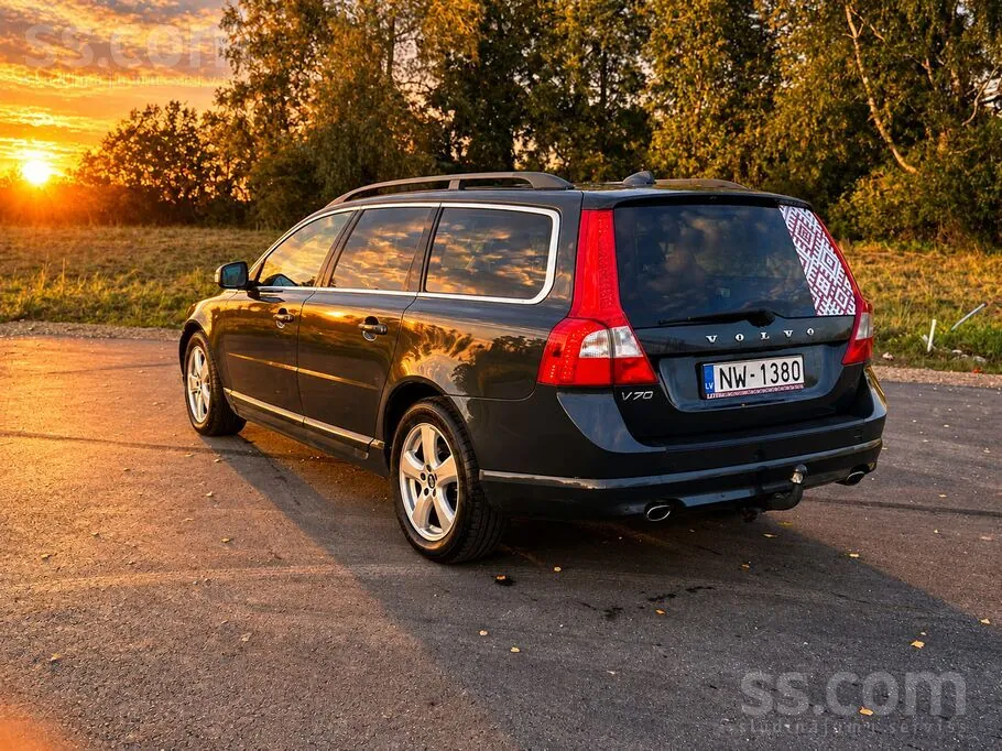 Volvo V70 2010 photo 4
