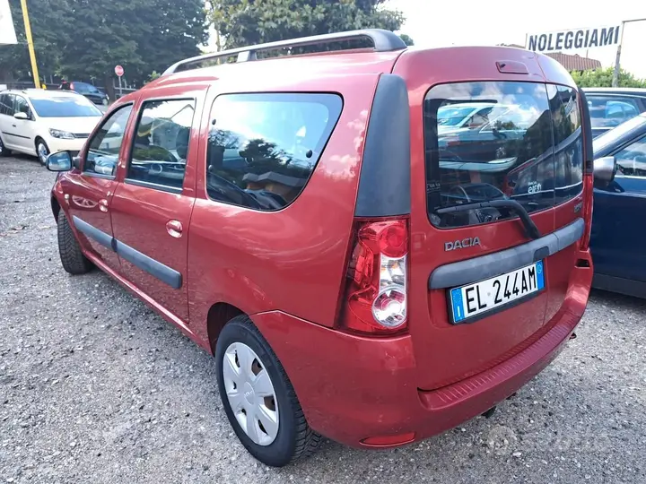 Dacia Logan 2012 photo 3