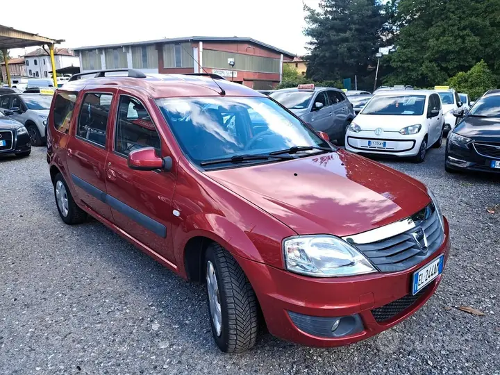 Dacia Logan 2012 photo 2
