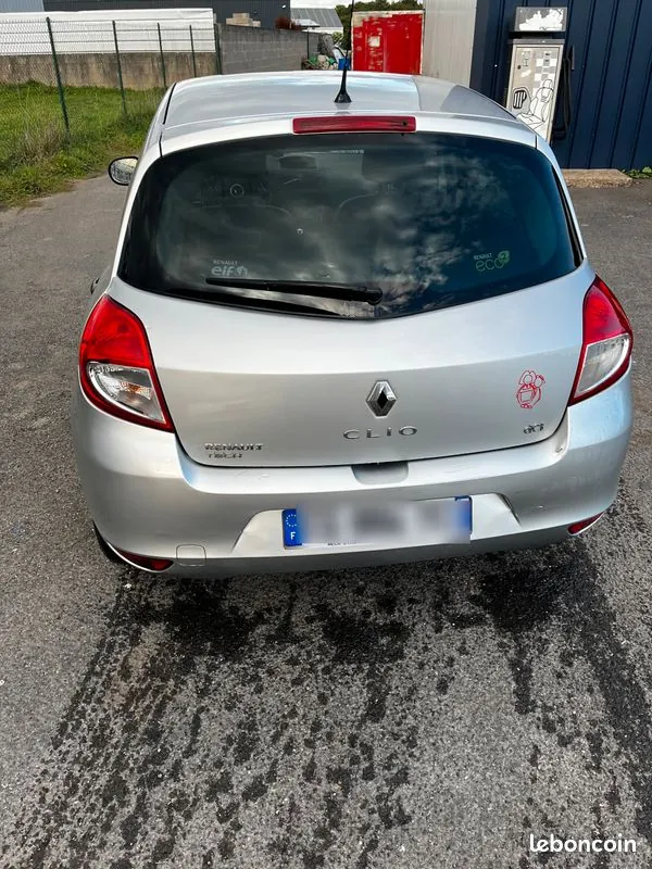 Renault Clio 2012 photo 3
