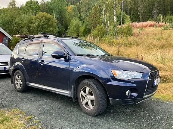 Mitsubishi Outlander 2011 photo 2