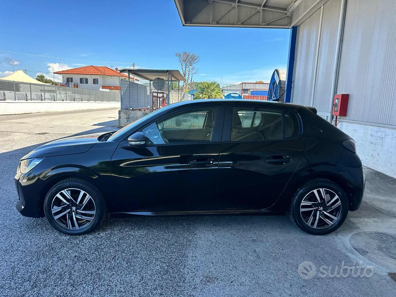 Peugeot 208 2022 photo 4