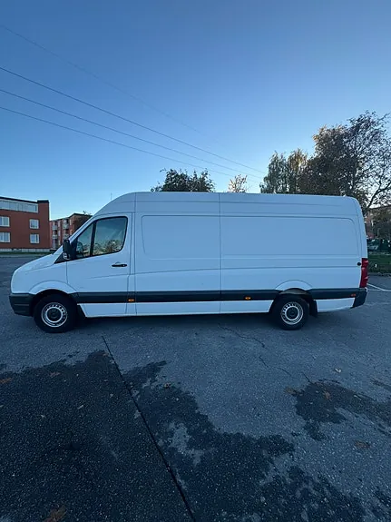 Volkswagen Crafter 35 2016 photo 2