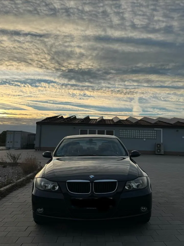 BMW 318I