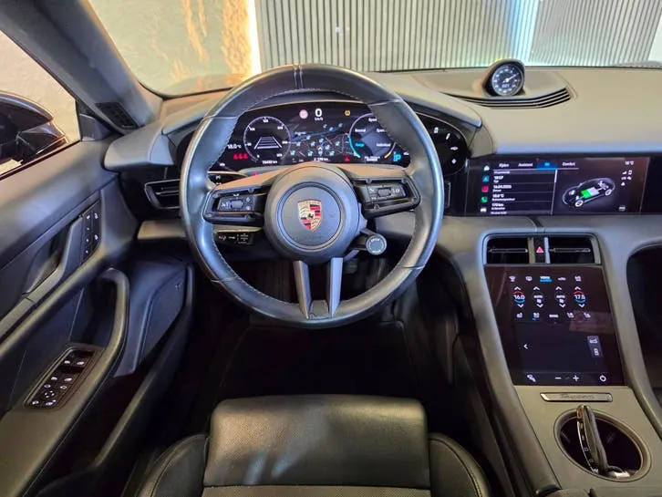 Porsche Taycan 2023 photo 3