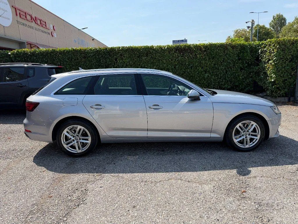 Audi A4 Avant 2019 photo 4