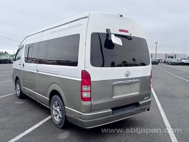 Toyota Hiace Van Dx