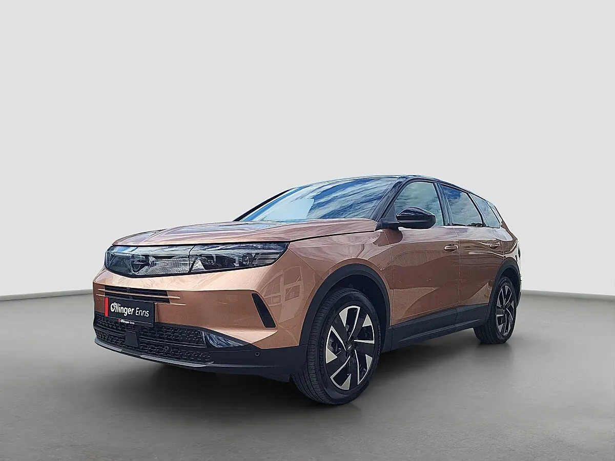 Opel Grandland photo 2