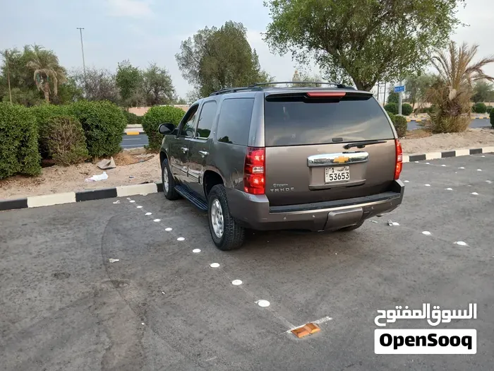 Chevrolet Tahoe 2014 photo 2