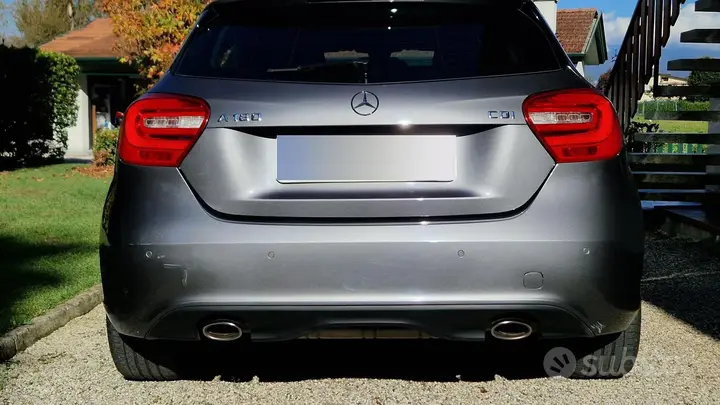 Mercedes-Benz A 180 2015 photo 4