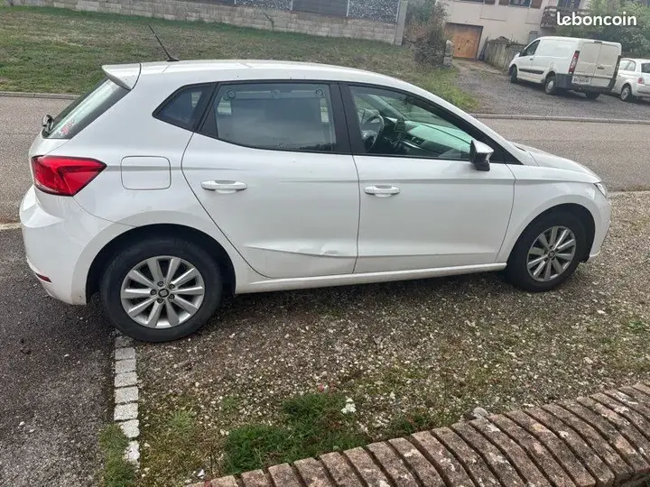 Seat Ibiza 2020 photo 2