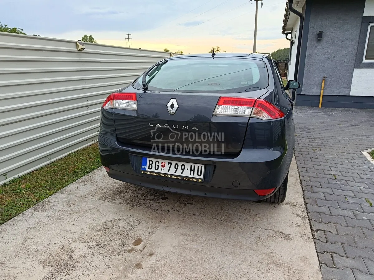 Renault Laguna 2010 photo 3
