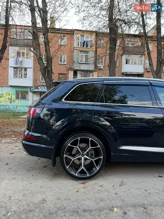 Audi Q7 2015 photo 5