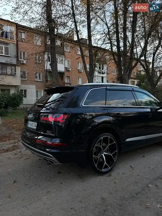 Audi Q7 2015 photo 4