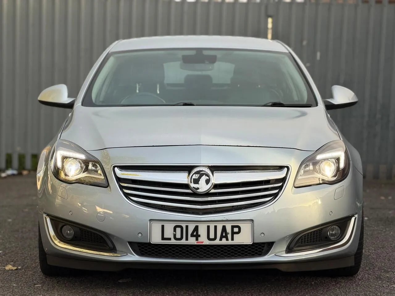 Vauxhall Insignia 2014 photo 3