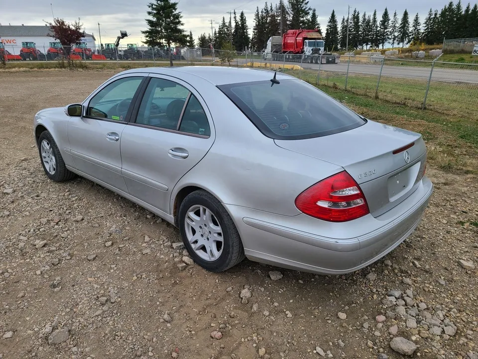 Mercedes-Benz E320 2003 photo 4