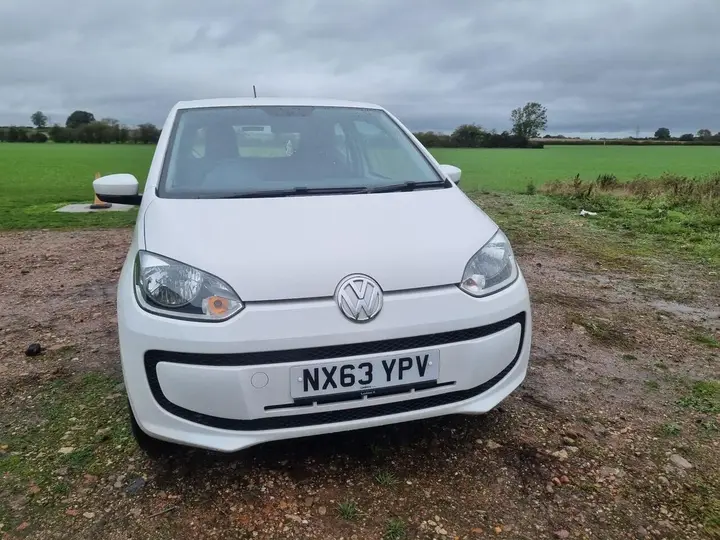 Volkswagen Up 2013 photo 2