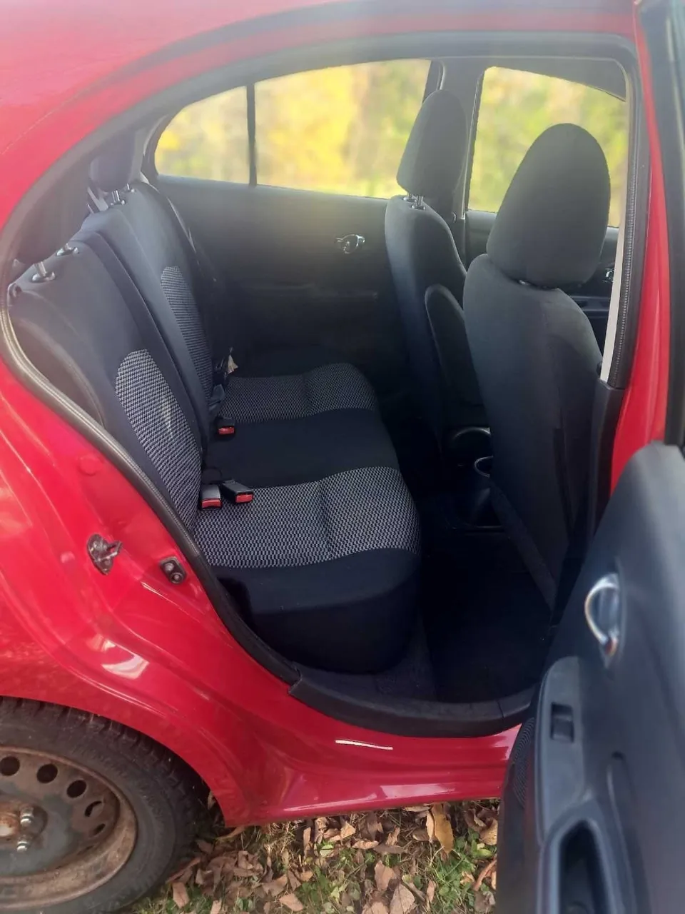 Nissan Micra 2015 photo 5