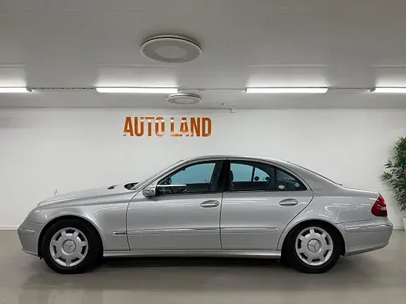 Mercedes-Benz E 240 2003 photo 4