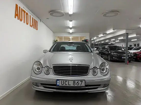 Mercedes-Benz E 240 2003 photo 2