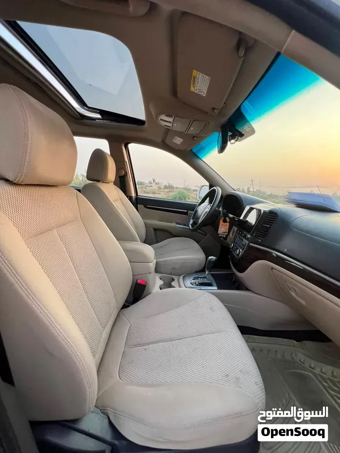 Hyundai Santa Fe 2011 photo 3