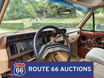 Ford Bronco 1985 photo 2