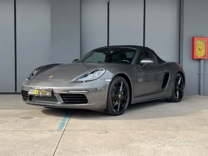 Porsche 718 Boxster