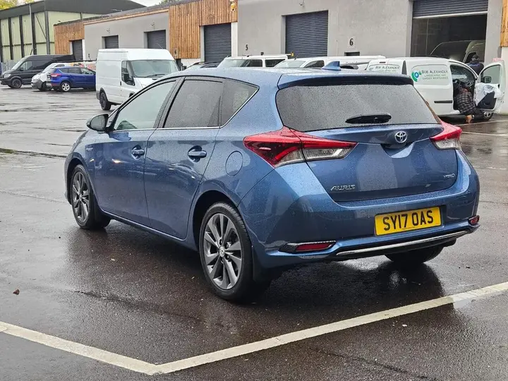 Toyota Auris 2017 photo 3