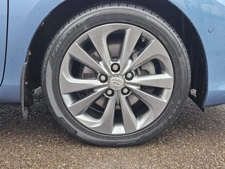Toyota Auris 2017 photo 4