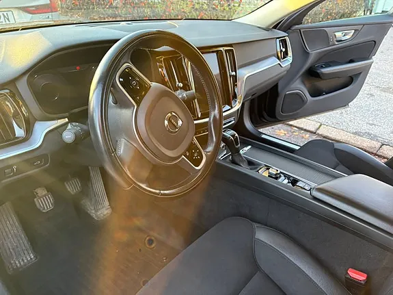 Volvo V60 2020 photo 5
