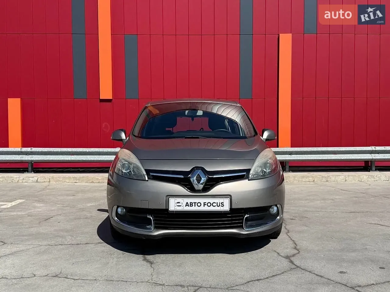 Renault Grand Scenic 2012 photo 3