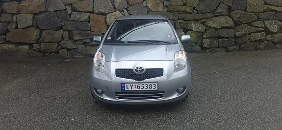 Toyota Yaris 2008 photo 2